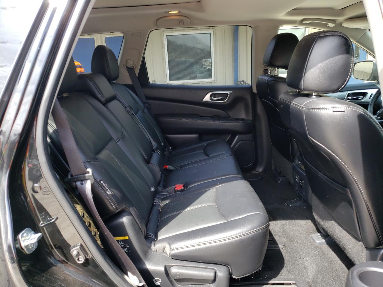 Photo 6 from auction – 2018 NISSAN PATHFINDER with VIN 5N1DR2MM2JC631649