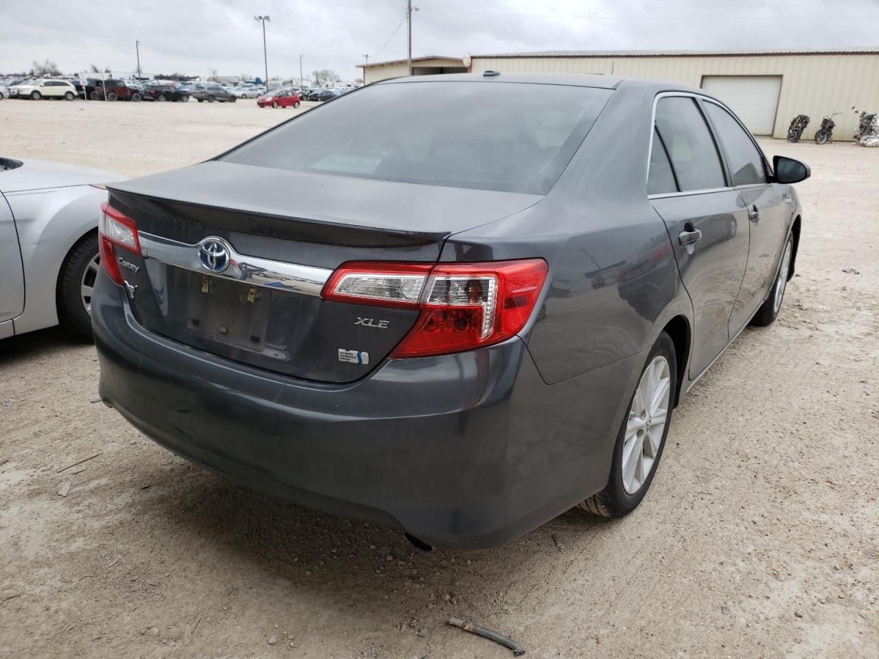 Photo 4 from auction – 2012 TOYOTA CAMRY HYBR with VIN 4T1BD1FK7CU050415