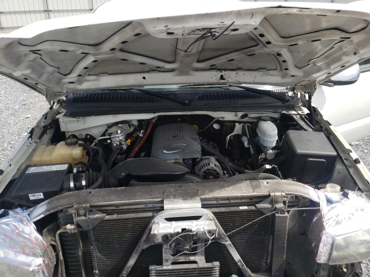 Photo 17 from auction – 2004 CHEVROLET SILVERADO with VIN 1GCHC23U44F123520