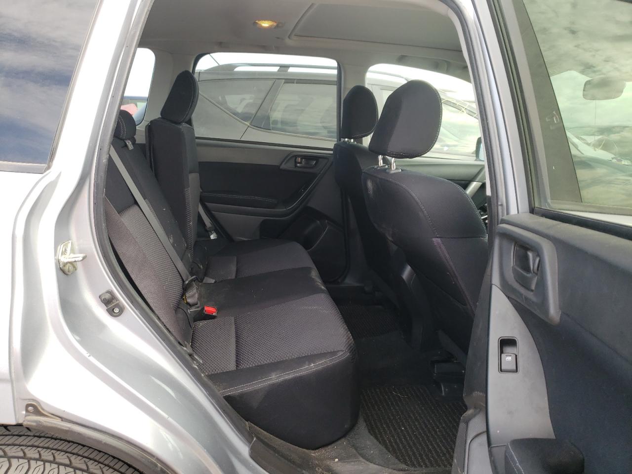 Photo 6 from auction – 2015 SUBARU FORESTER 2 with VIN JF2SJADC3FH475055