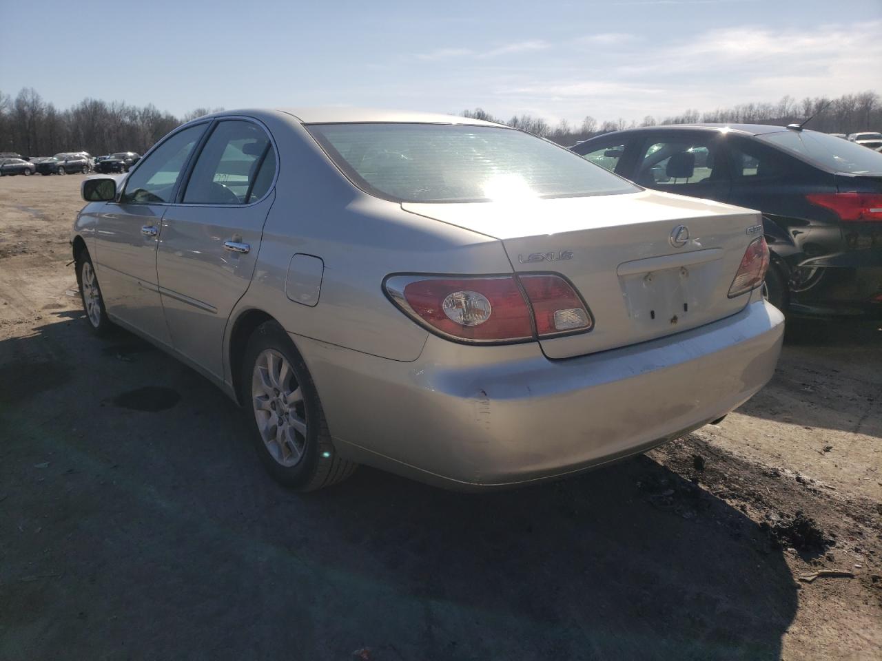 Photo 3 from auction – 2004 LEXUS ES 330 with VIN JTHBA30G645022810