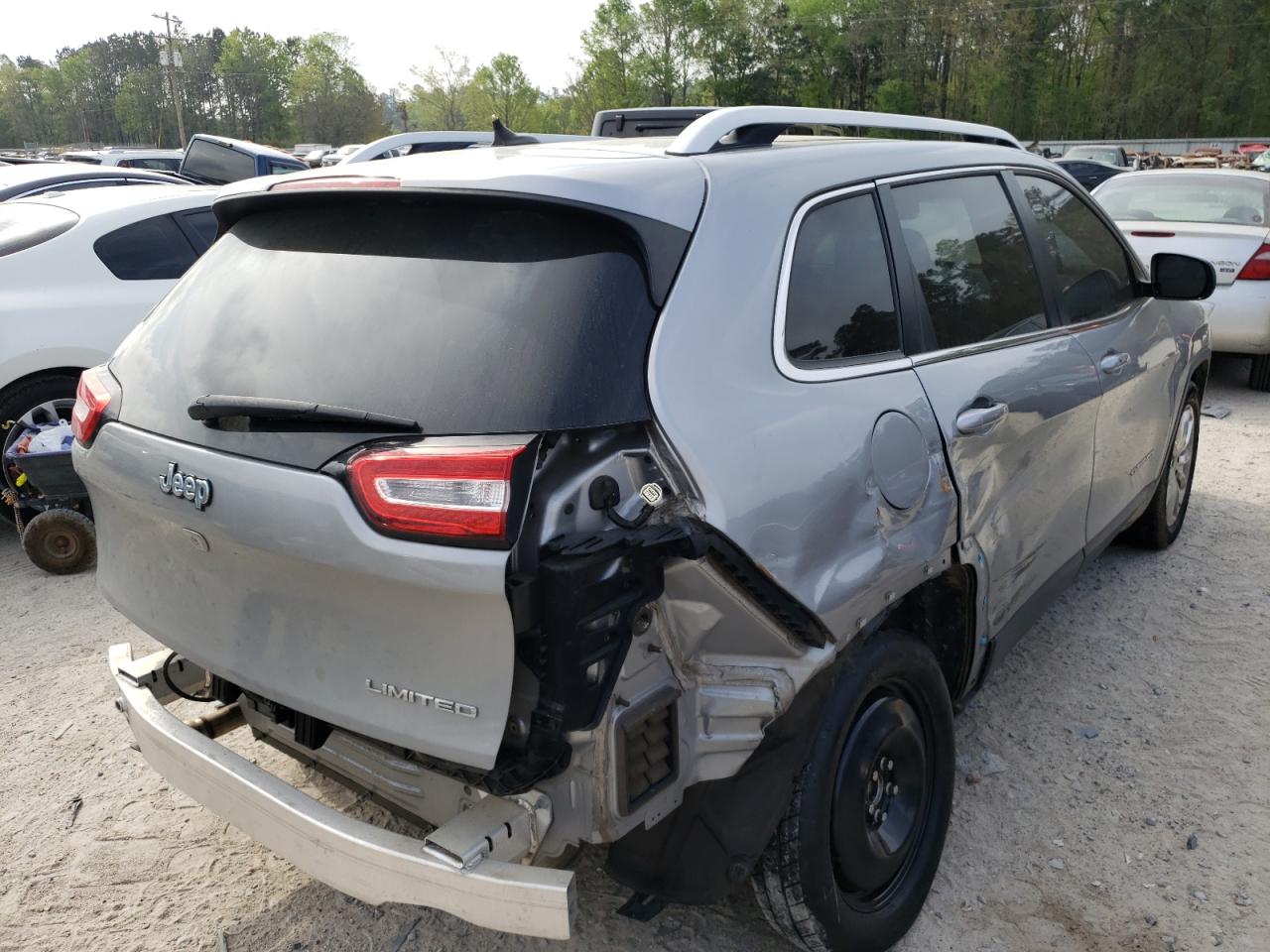 Photo 4 from auction – 2014 JEEP CHEROKEE L with VIN 1C4PJLDB5EW283086