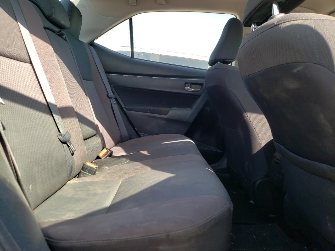 Photo 6 from auction – 2017 TOYOTA COROLLA L with VIN 5YFBURHE4HP659234