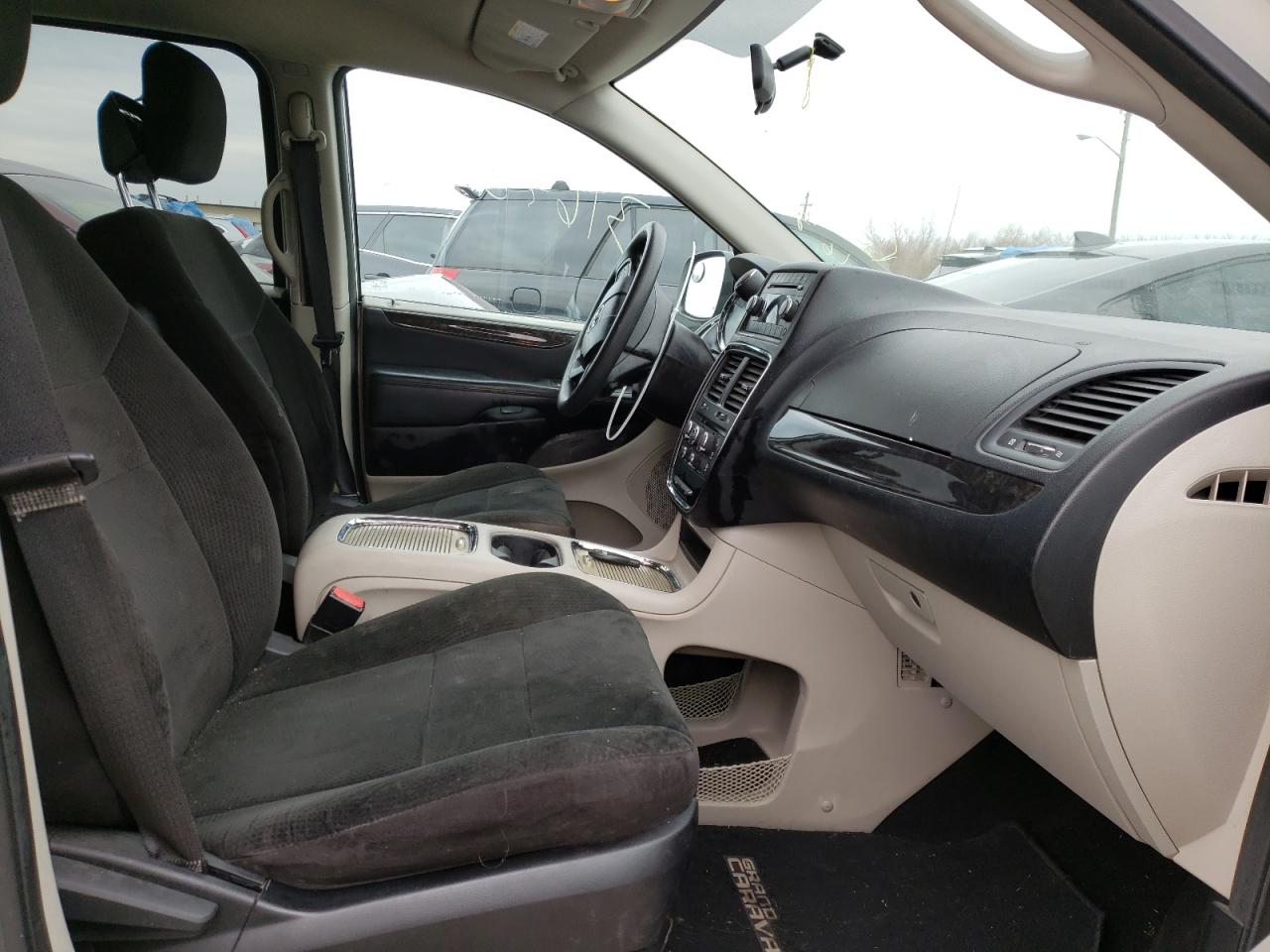 Photo 5 from auction – 2012 DODGE GRAND CARA with VIN 2C4RDGCG7CR142885