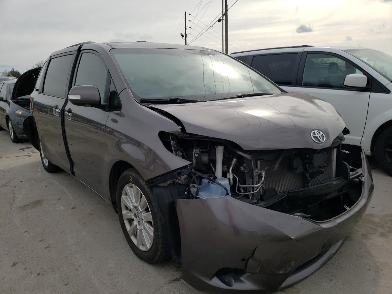 TOYOTA SIENNA XLE 2014 with VIN 5TDYK3DC0ES438198 - Photo from auction