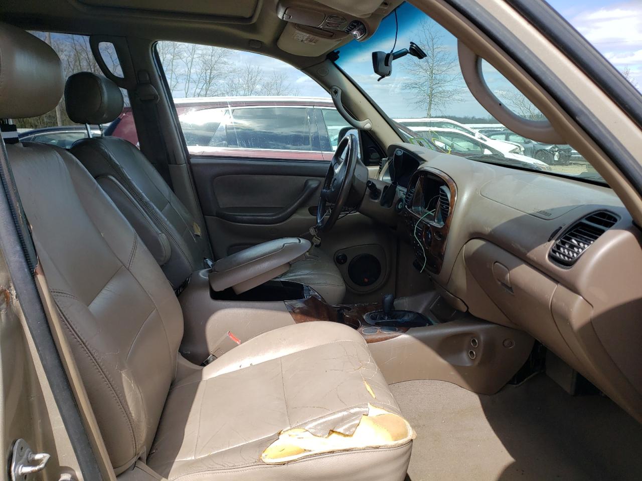 Photo 5 from auction – 2002 TOYOTA SEQOUIA with VIN 5TDBT44A72S095523