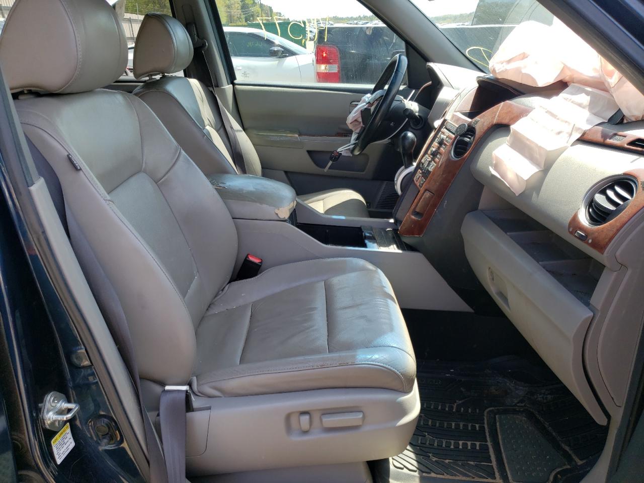 Photo 5 from auction – 2011 HONDA PILOT EXL with VIN 5FNYF3H50BB009515