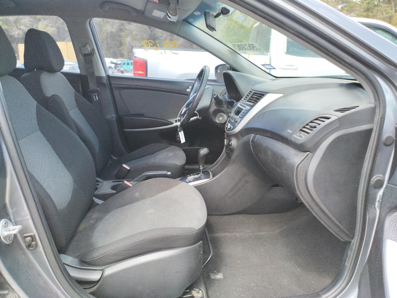 Photo 5 from auction – 2014 HYUNDAI ACCENT GLS with VIN KMHCT5AE8EU188144