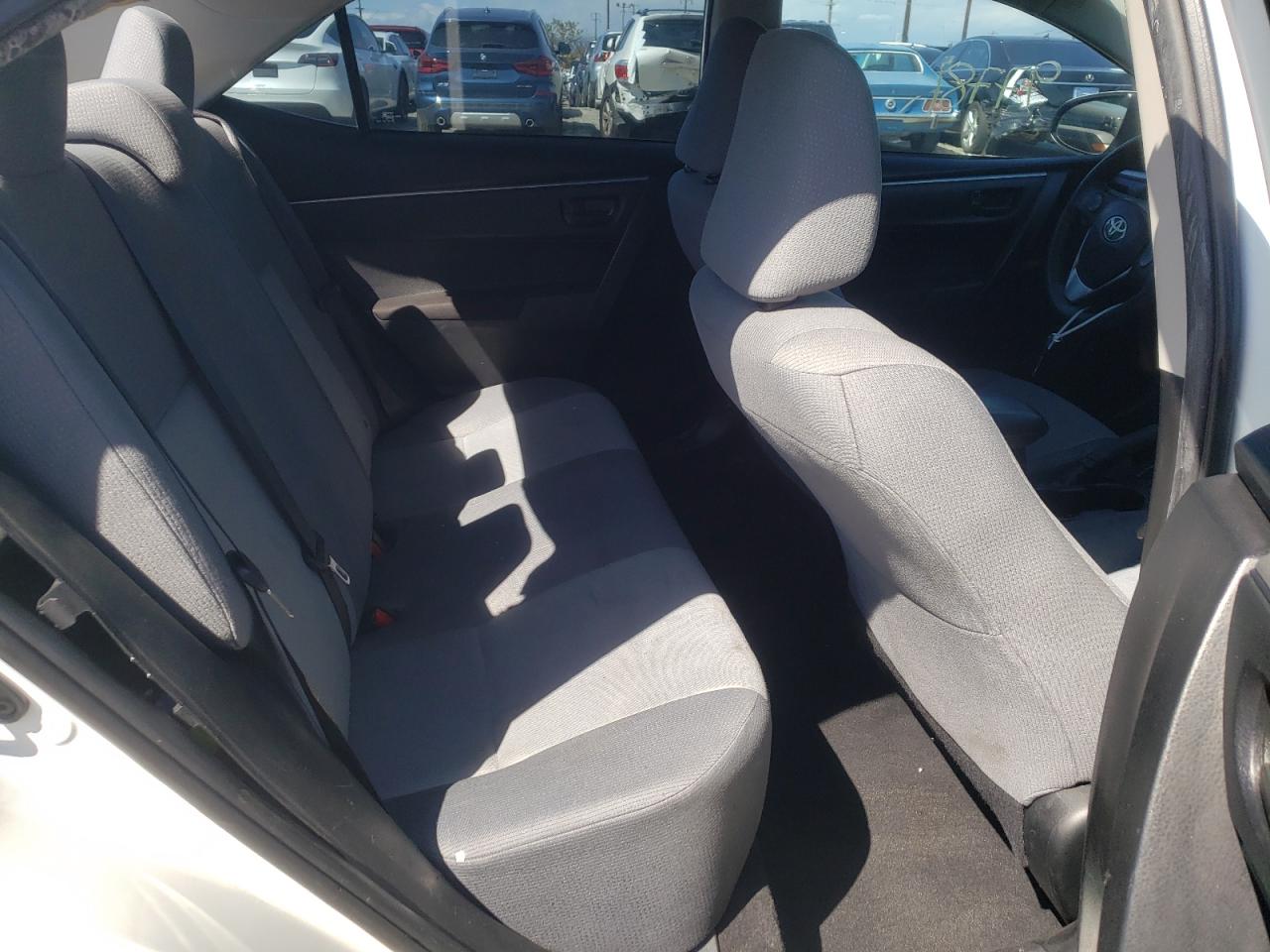 Photo 6 from auction – 2015 TOYOTA COROLLA L with VIN 5YFBURHE3FP289312