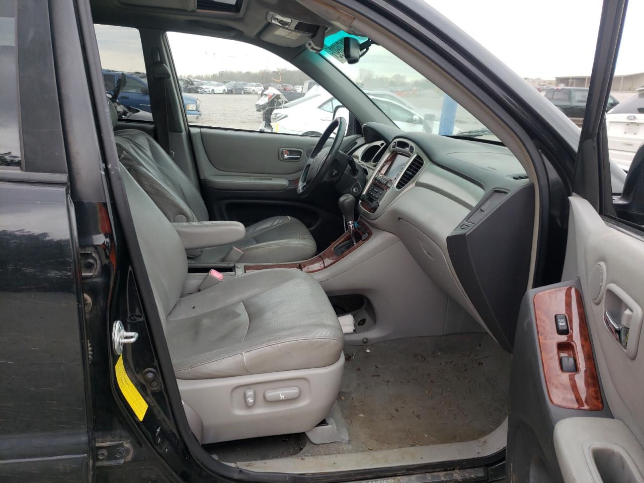 Photo 5 from auction – 2007 TOYOTA HIGHLANDER with VIN JTEDW21A070019186
