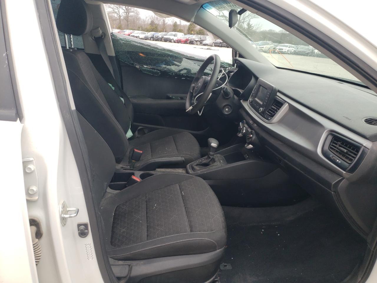 Photo 5 from auction – 2019 KIA RIO S with VIN 3KPA24AB2KE254518