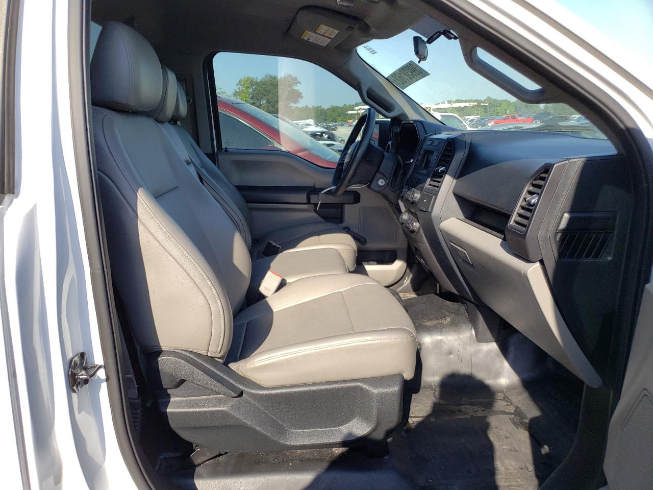 Photo 5 from auction – 2017 FORD F150 with VIN 1FTMF1C82HKD84337