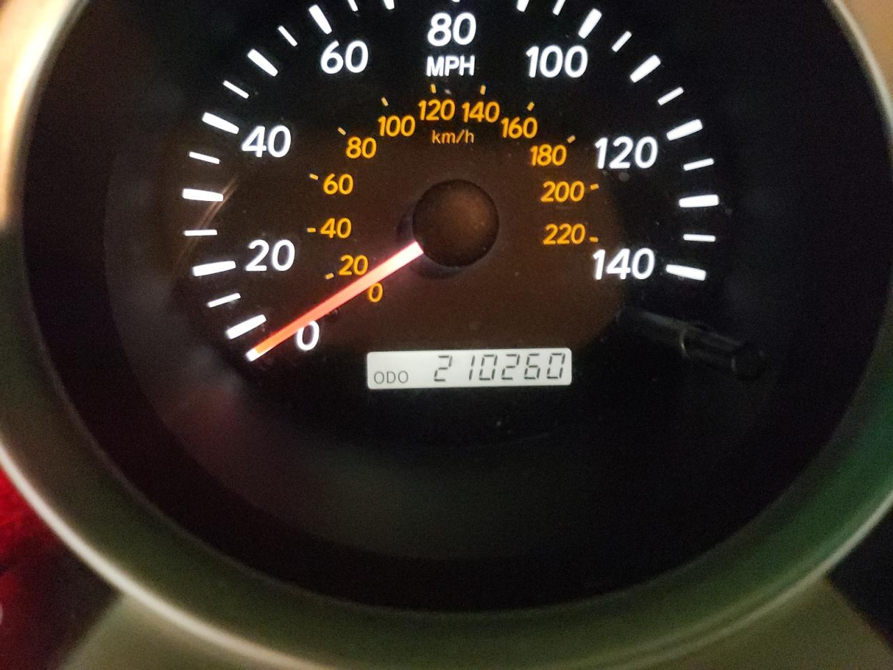 صورة رقم 8 من المزاد - 2005 TOYOTA HIGHLANDER مع VIN JTEEP21A950068515