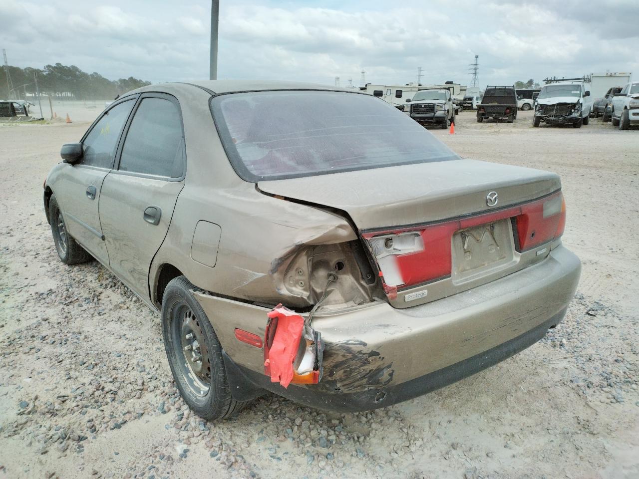 Photo 3 from auction – 1998 MAZDA PROTEGE DX with VIN JM1BC1410W0222166