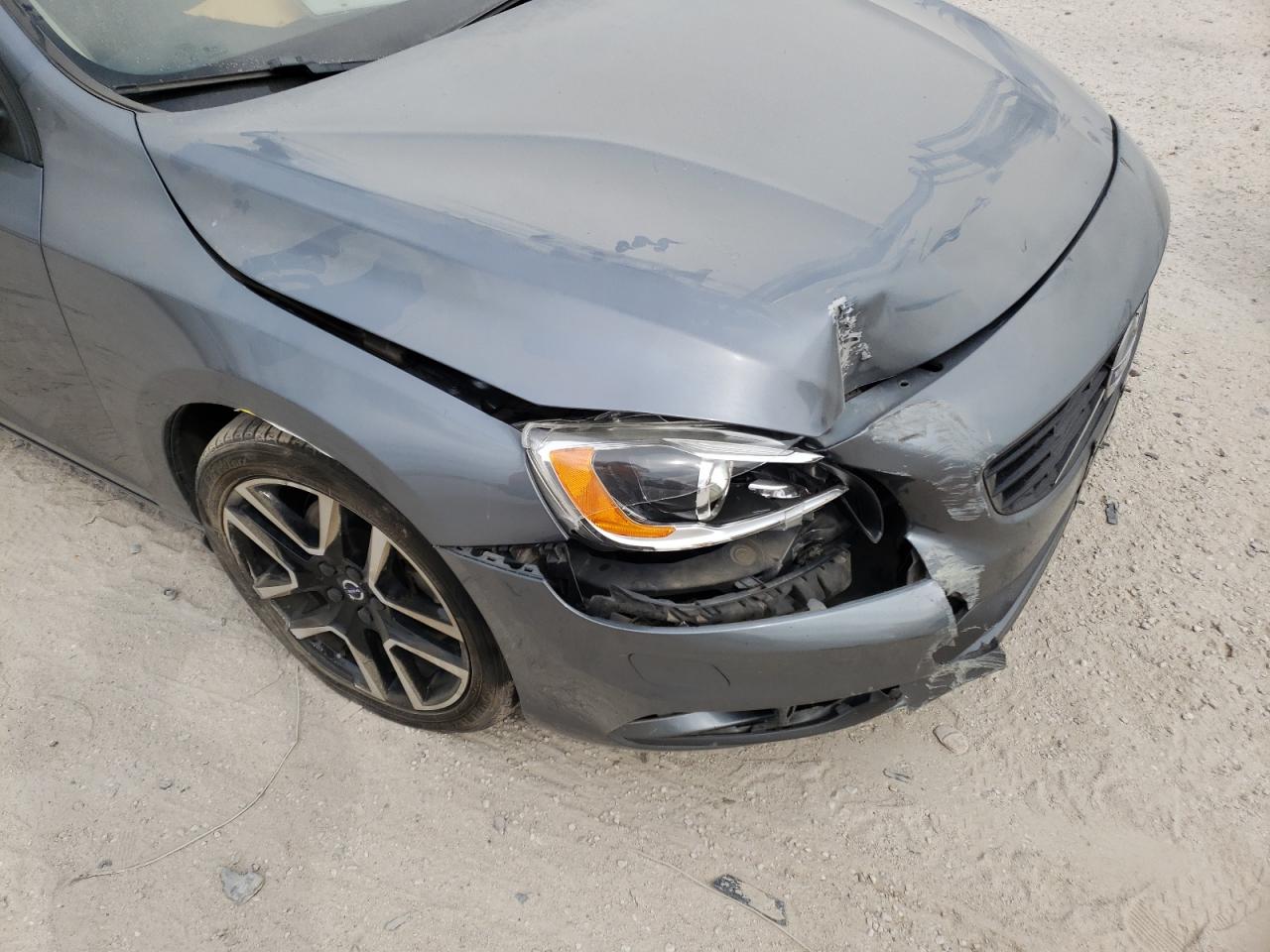 Photo 9 from auction – 2017 VOLVO S60 with VIN YV126MFL2H2422278