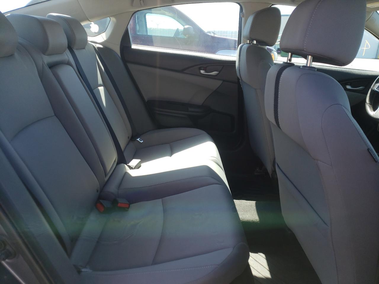 Photo 6 from auction – 2016 HONDA CIVIC EX with VIN 19XFC1F49GE002848