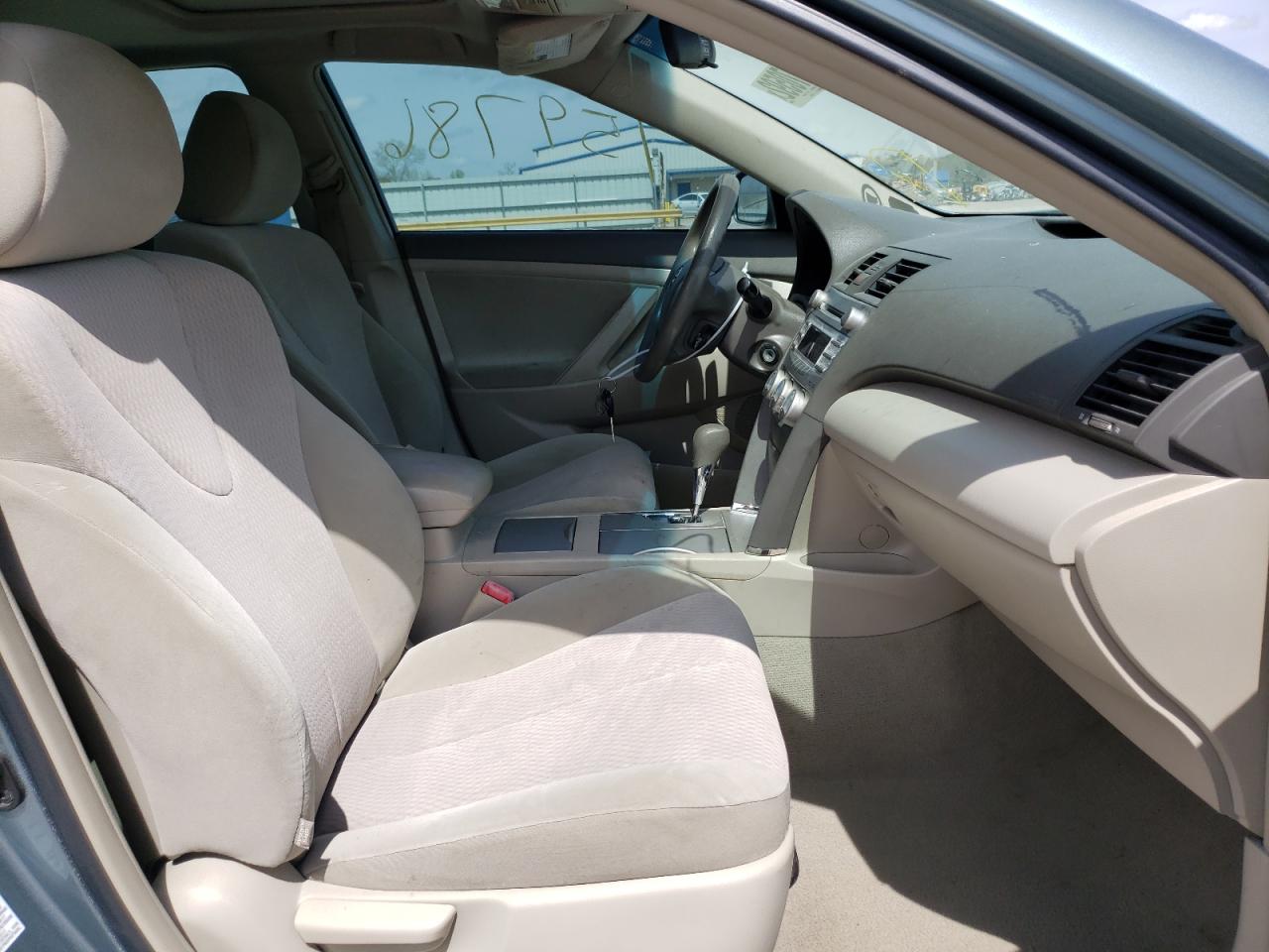 Photo 5 from auction – 2011 TOYOTA CAMRY BASE with VIN 4T1BF3EK2BU661832