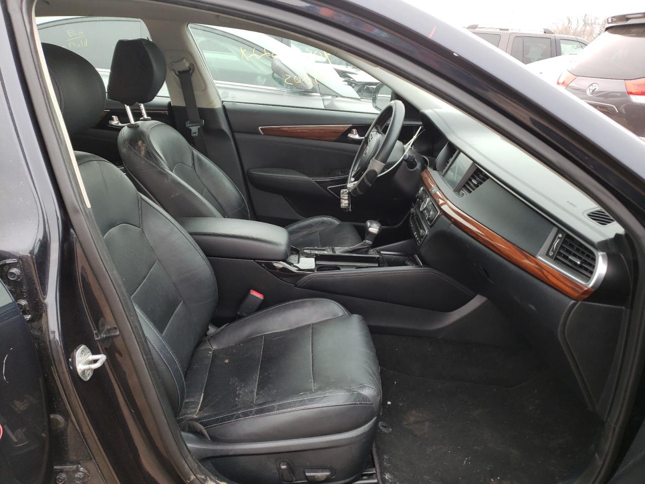 Photo 5 from auction – 2017 KIA CADENZA PR with VIN KNALC4J14H5069563