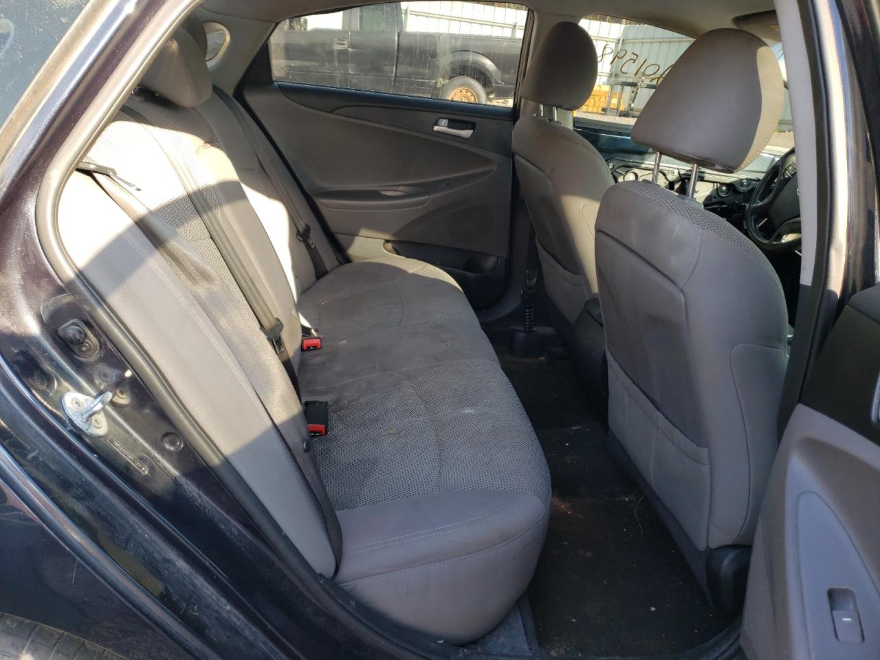 Photo 6 from auction – 2013 HYUNDAI SONATA GLS with VIN 5NPEB4AC1DH571554
