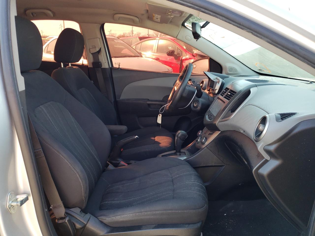 Photo 5 from auction – 2014 CHEVROLET SONIC LT with VIN 1G1JC5SB3E4222824