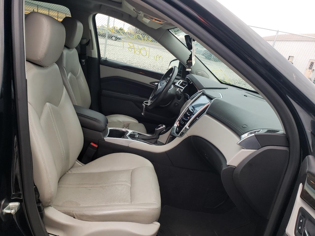 Photo 5 from auction – 2015 CADILLAC SRX PERFOR with VIN 3GYFNCE31FS531896