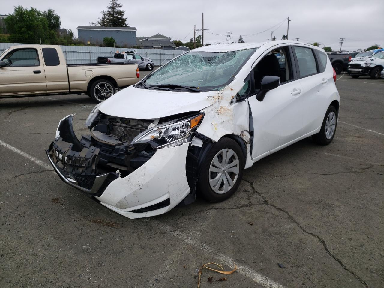 Photo 2 from auction – 2017 NISSAN VERSA NOTE with VIN 3N1CE2CP1HL363833