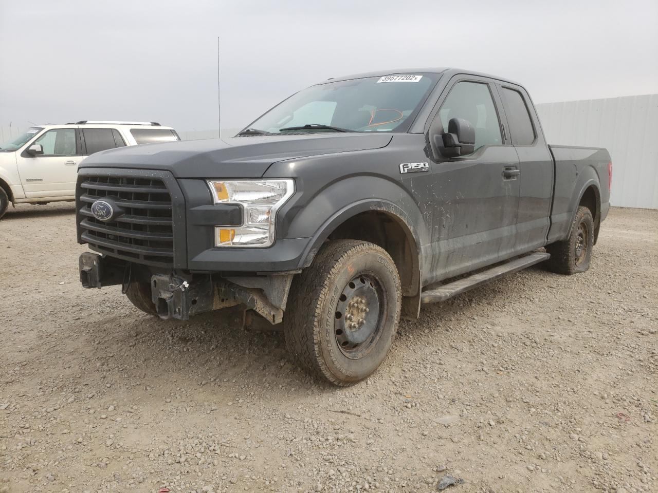 Photo 2 from auction – 2016 FORD F150 SUPER with VIN 1FTFX1EF9GFB44081