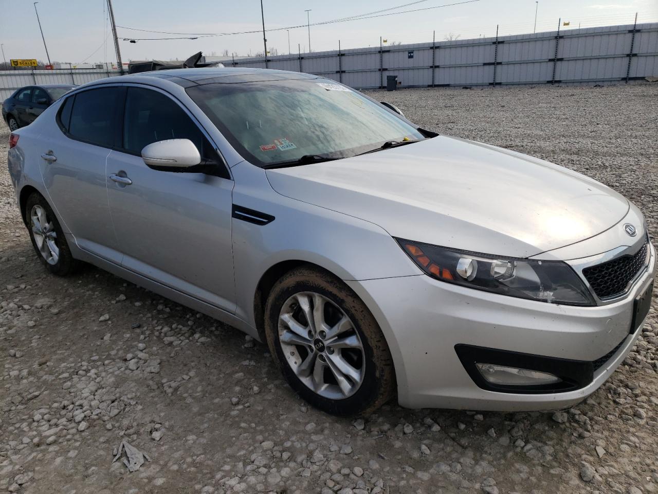 KIA OPTIMA EX 2011 with VIN KNAGN4A70B5050192 - Photo from auction