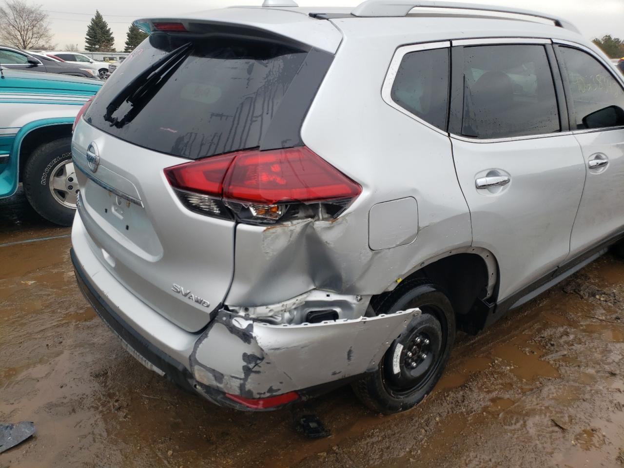 Photo 9 from auction – 2018 NISSAN ROGUE S with VIN 5N1AT2MV3JC710292