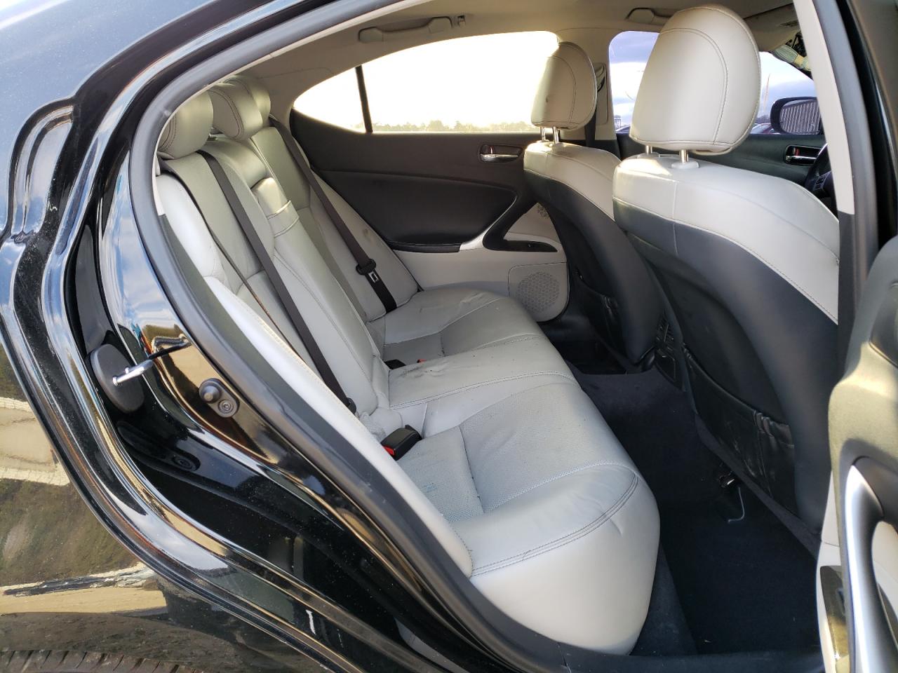Photo 6 from auction – 2012 LEXUS IS 250 with VIN JTHBF5C22C2102005