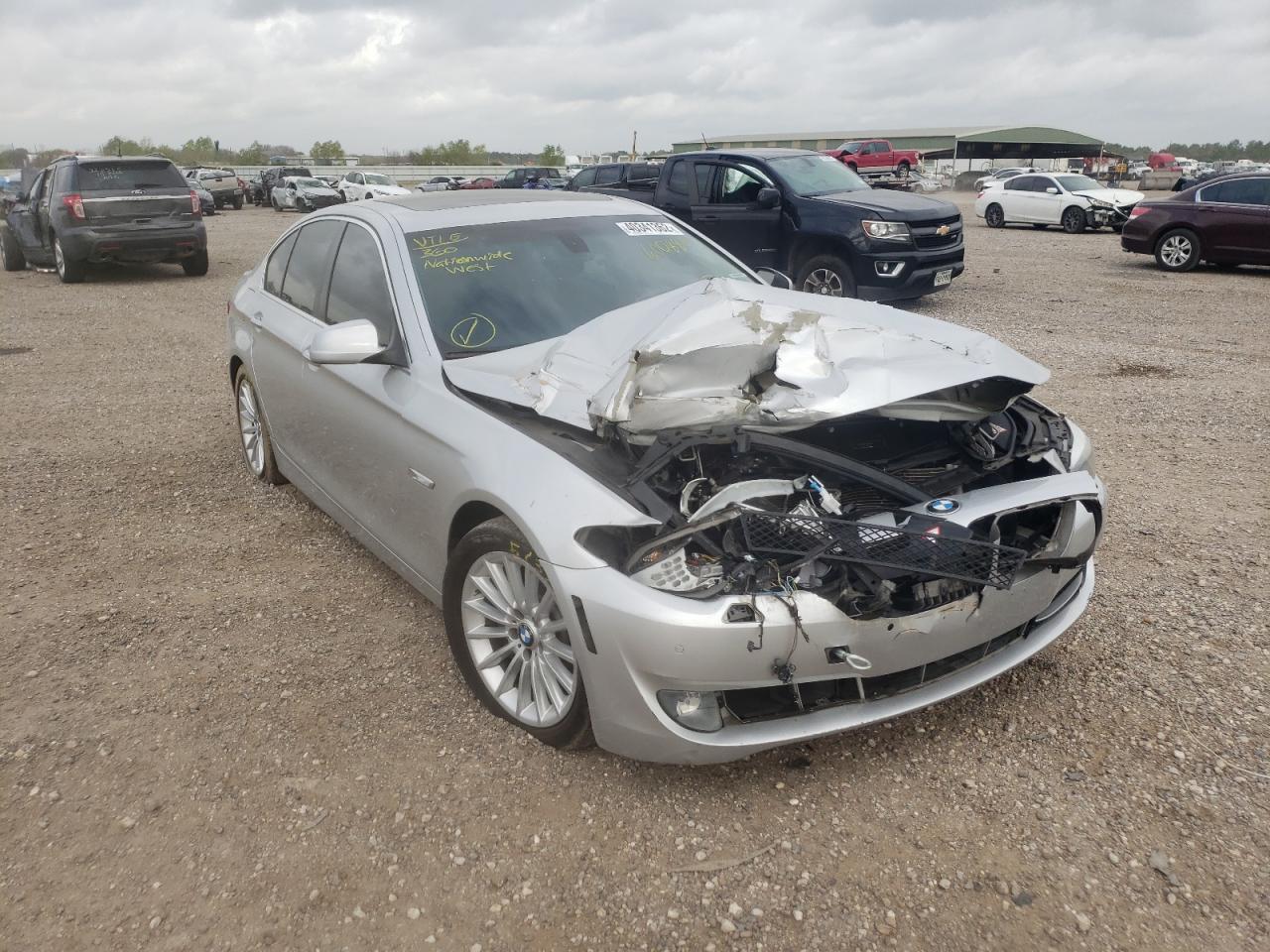 BMW 535 I 2011 مع رقم تعريف المركبة WBAFR7C5XBC600880 - صورة من المزاد