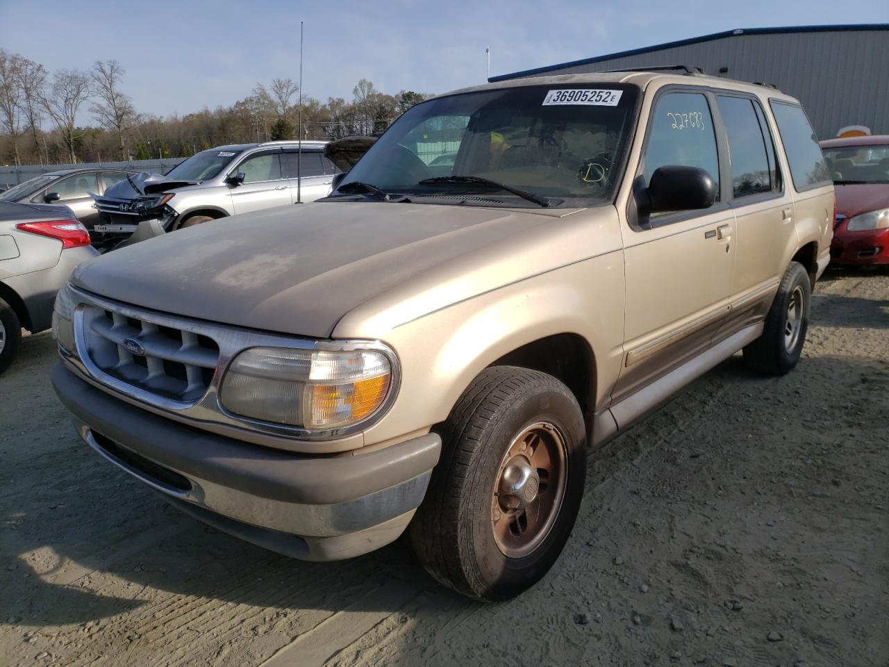 Photo 2 from auction – 1996 FORD EXPLORER with VIN 1FMDU32X7TUD65009