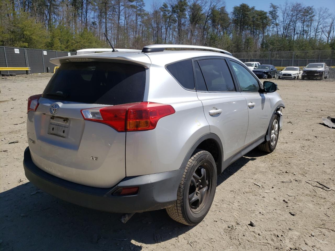Photo 4 from auction – 2014 TOYOTA RAV4 LE with VIN 2T3ZFREV0EW079168