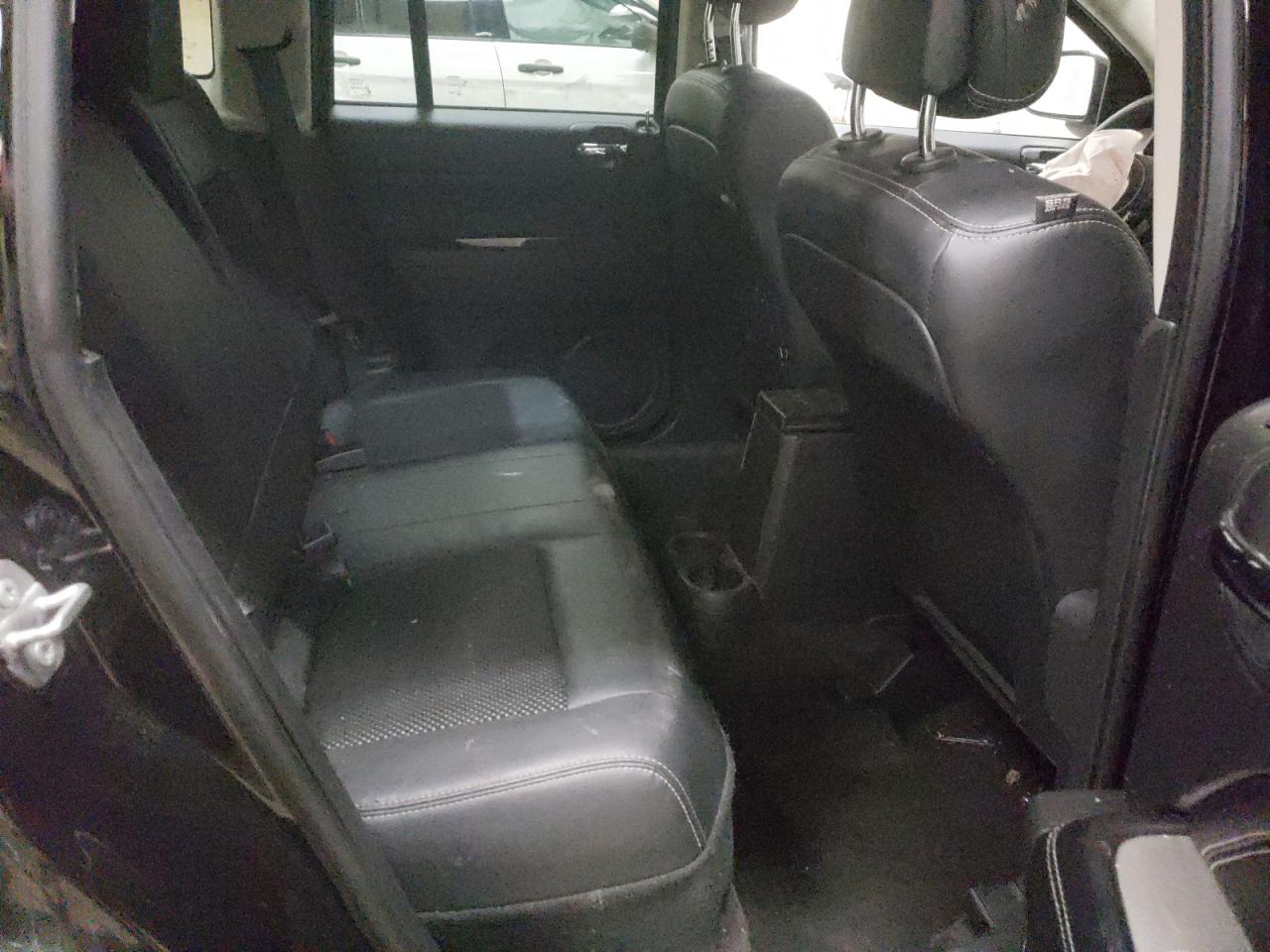 Photo 6 from auction – 2017 JEEP COMPASS LA with VIN 1C4NJCEA5HD207137