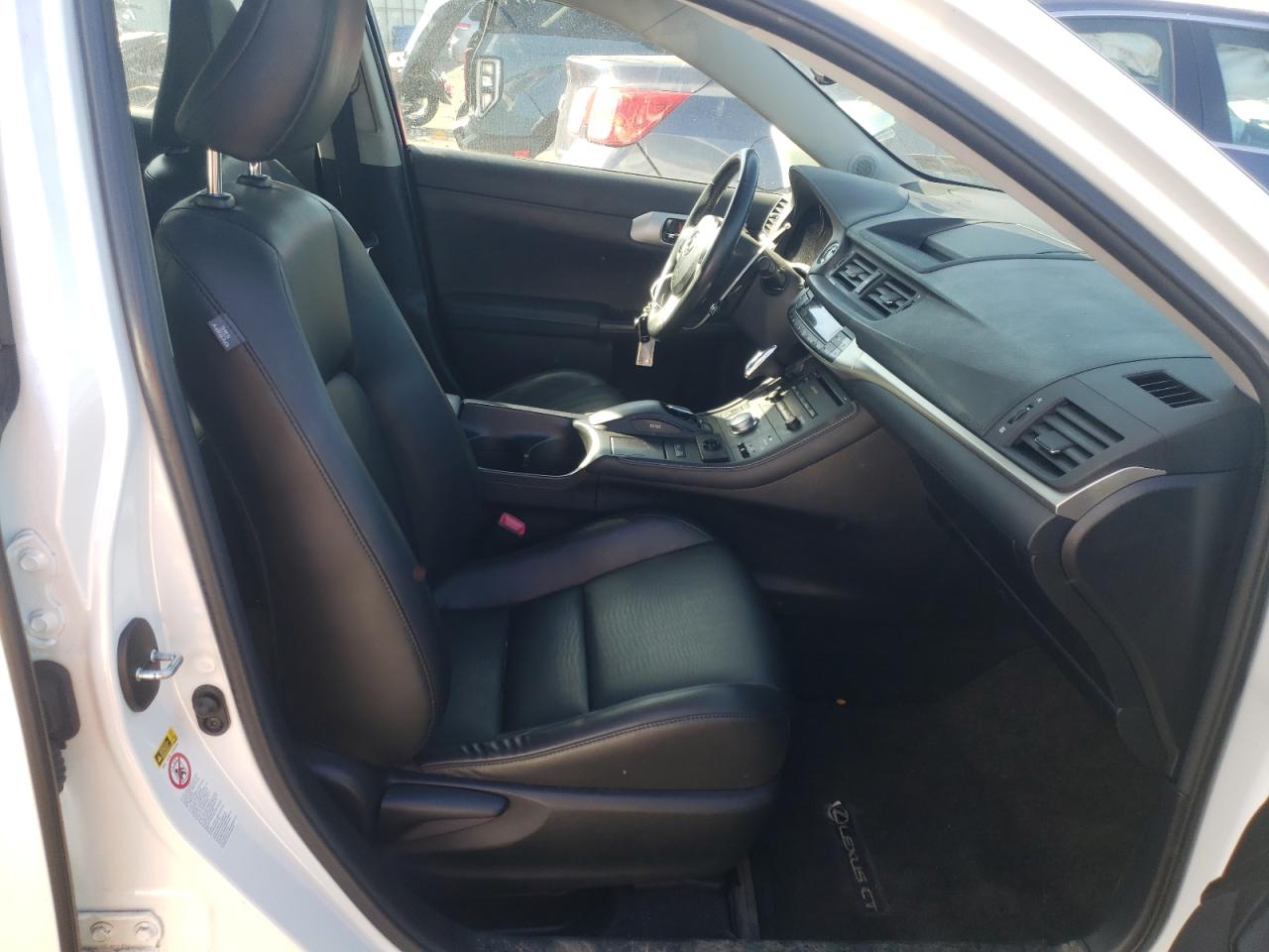 Photo 5 from auction – 2011 LEXUS CT 200 with VIN JTHKD5BH0B2039867