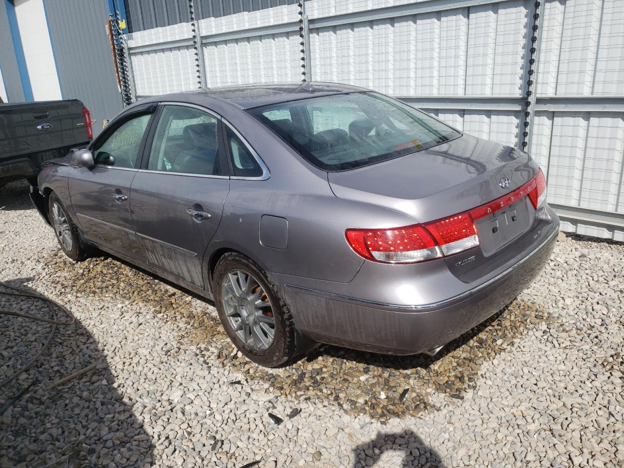 Photo 3 from auction – 2007 HYUNDAI AZERA SE with VIN KMHFC46F17A235558