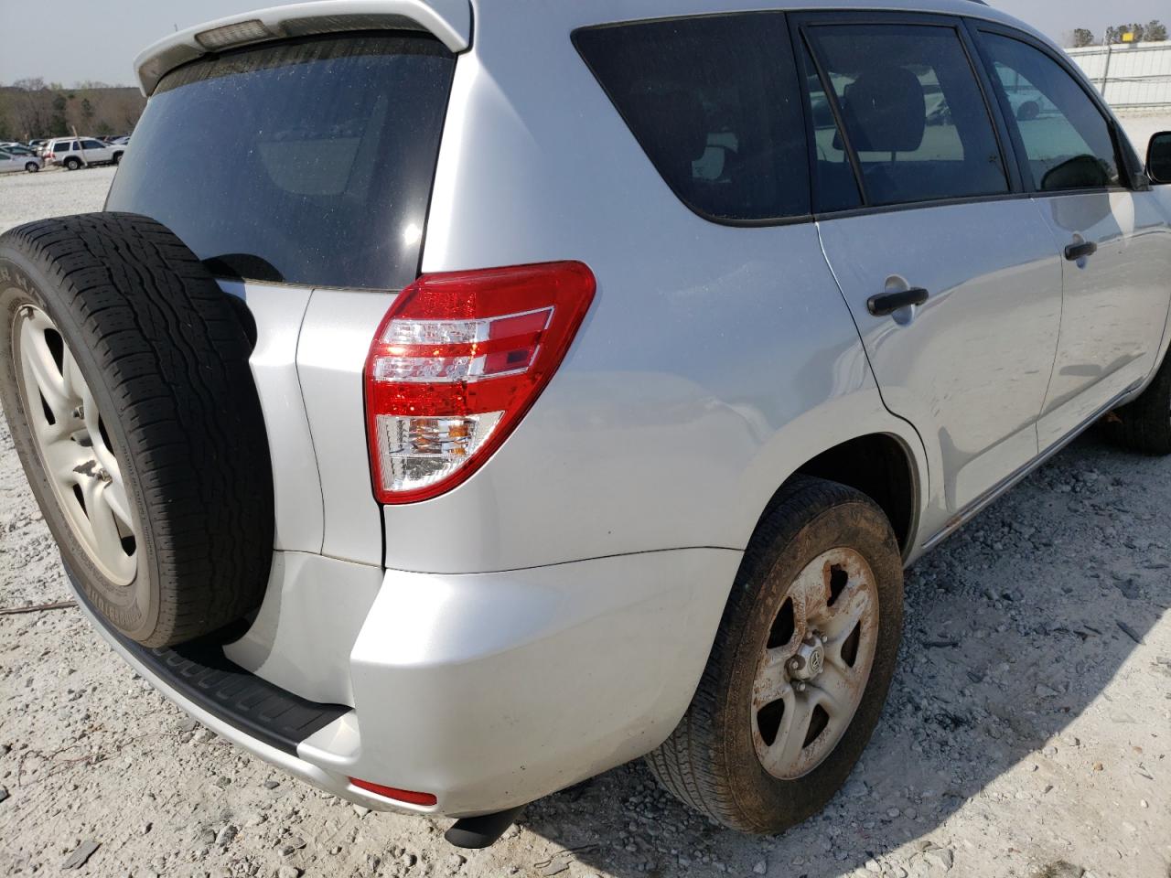 Photo 9 from auction – 2012 TOYOTA RAV4 with VIN 2T3ZF4DV0CW134946
