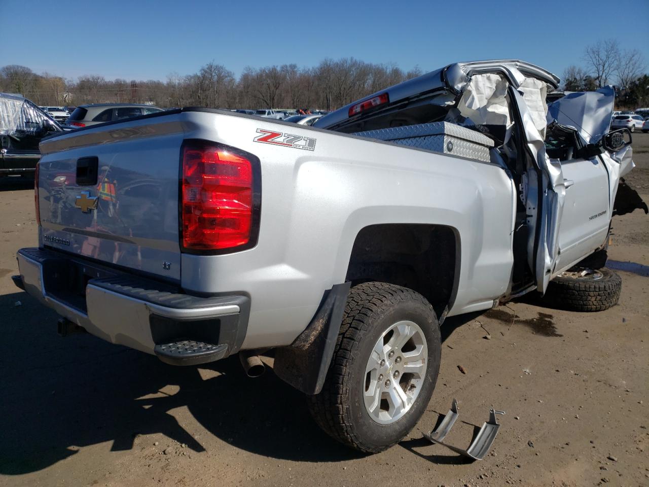 Photo 4 from auction – 2016 CHEVROLET SILVERADO with VIN 1GCVKREC2GZ174214