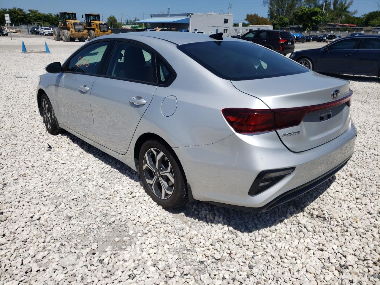 Photo 3 from auction – 2021 KIA FORTE FE with VIN 3KPF24AD6ME389804