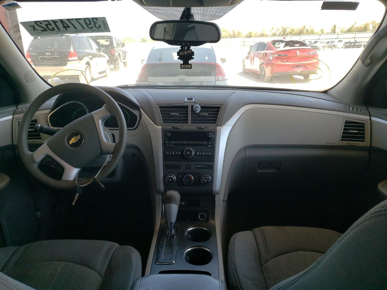 Photo 9 from auction – 2012 CHEVROLET TRAVERSE L with VIN 1GNKREED7CJ212665