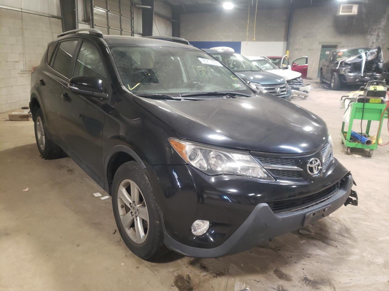 TOYOTA RAV4 XLE 2015 with VIN 2T3RFREV4FW311644 - Photo from auction
