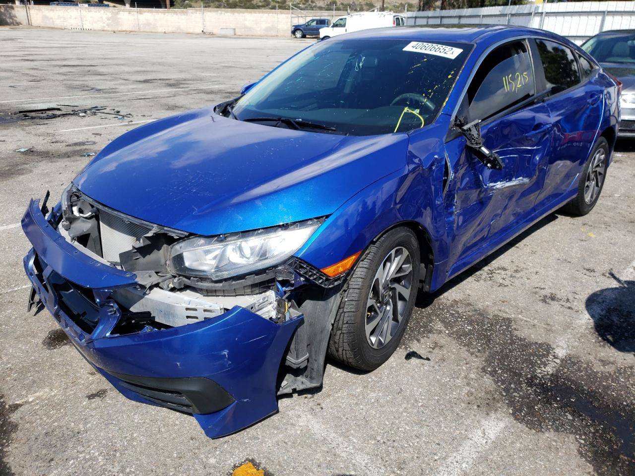 Photo 2 from auction – 2018 HONDA CIVIC EX with VIN 2HGFC2F70JH561671