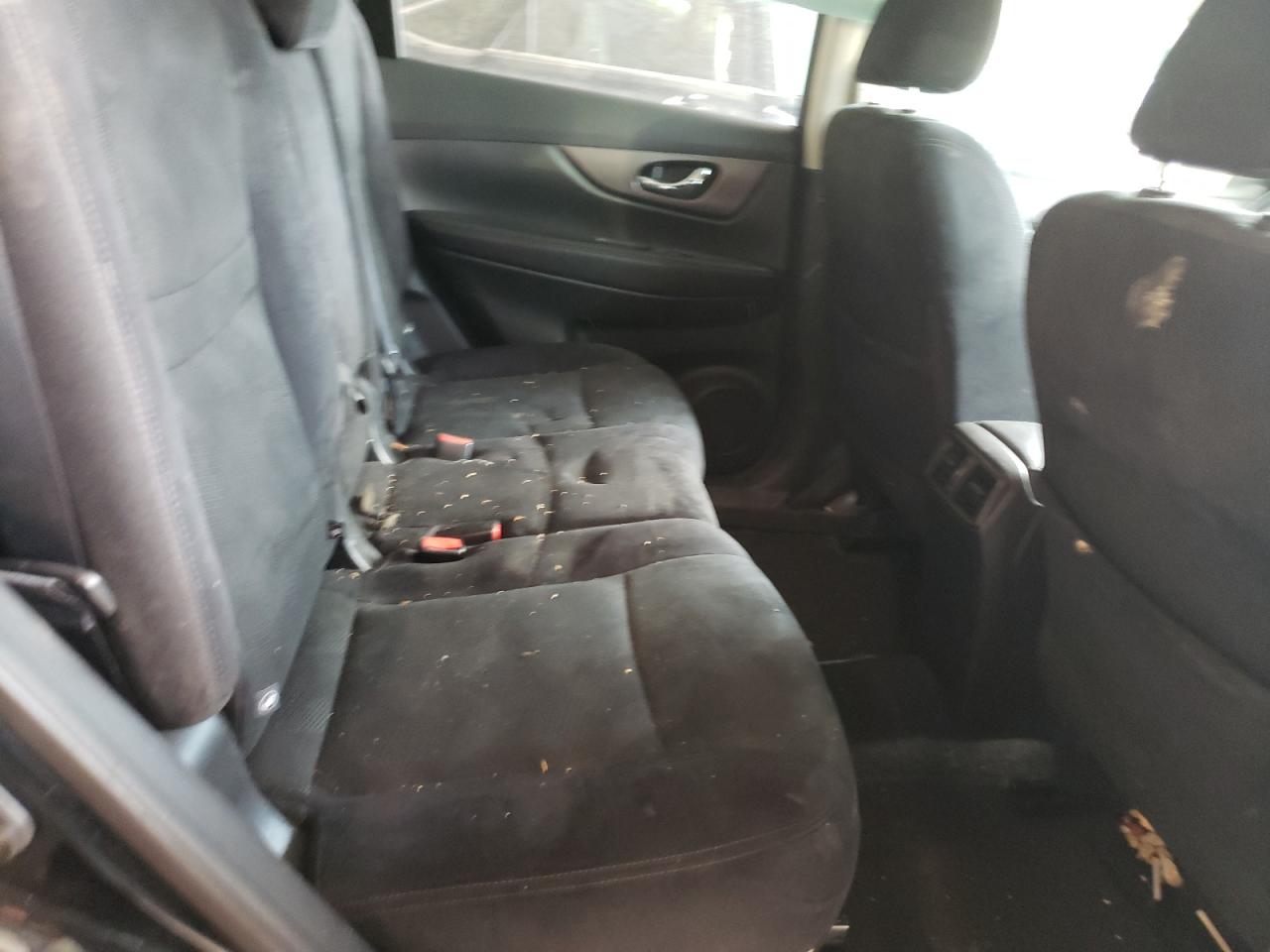 Photo 6 from auction – 2015 NISSAN ROGUE S with VIN 5N1AT2MT6FC913621