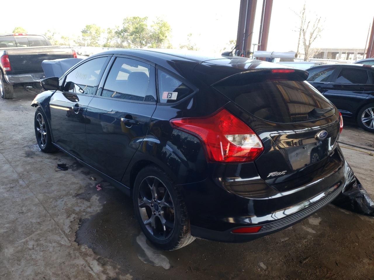 Photo 3 from auction – 2014 FORD FOCUS SE with VIN 1FADP3K23EL333298