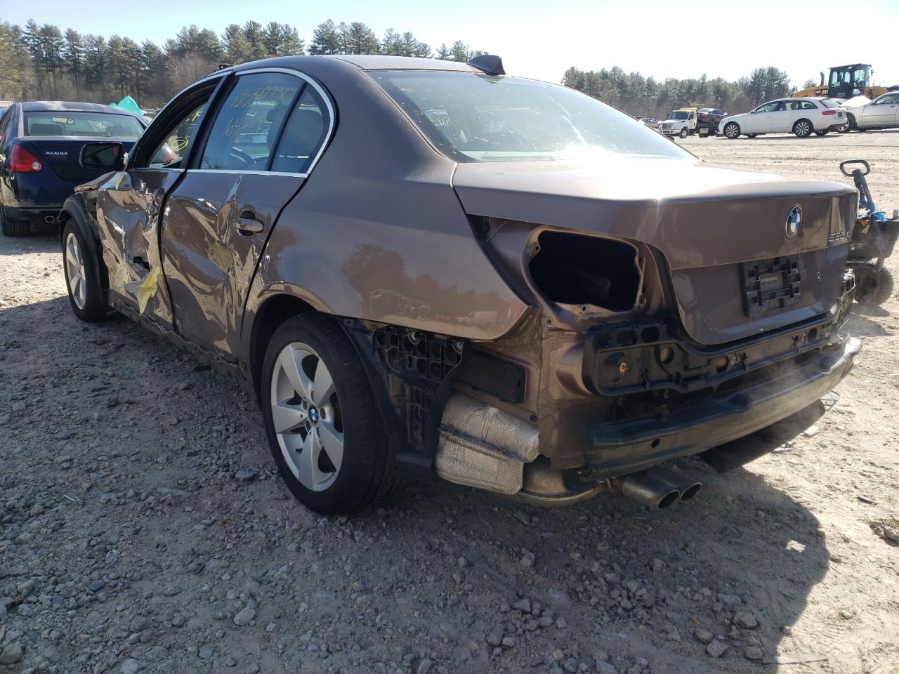 Photo 3 from auction – 2007 BMW 525 XI with VIN WBANF335X7CS41003