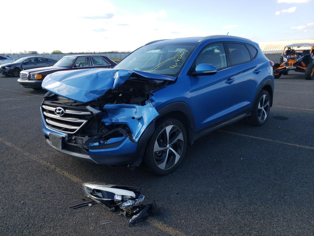 Photo 2 from auction – 2016 HYUNDAI TUCSON LIM with VIN KM8J33A21GU250519