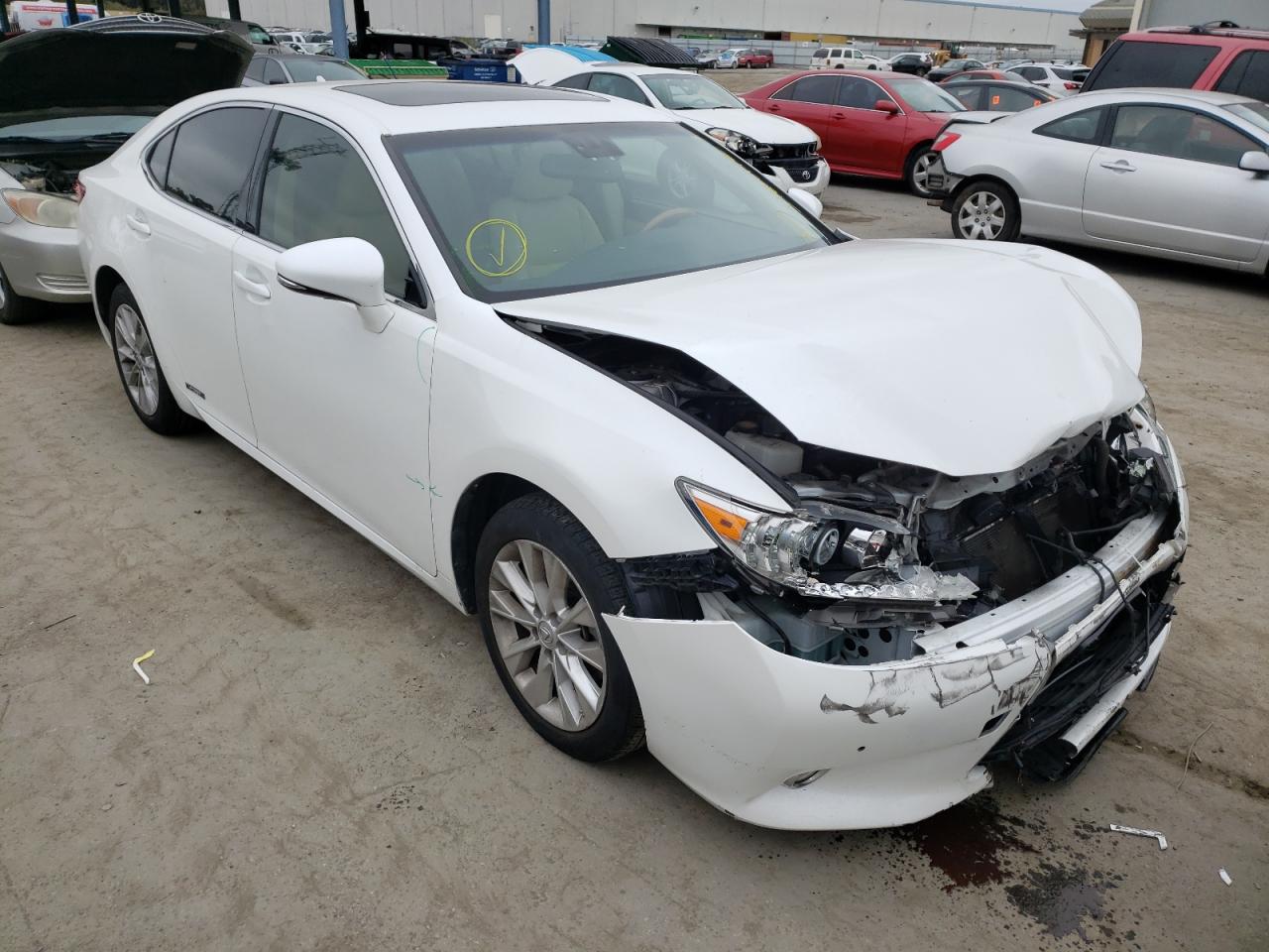 LEXUS ES 300H 2014 with VIN JTHBW1GG6E2046894 - Photo from auction