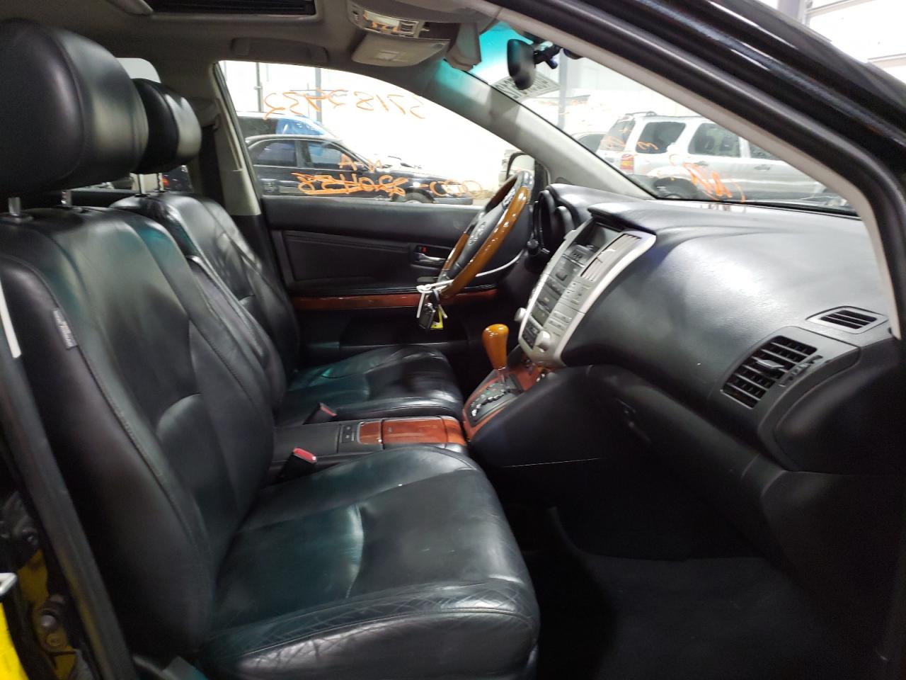 Photo 5 from auction – 2004 LEXUS RX 330 with VIN JTJHA31U040028161