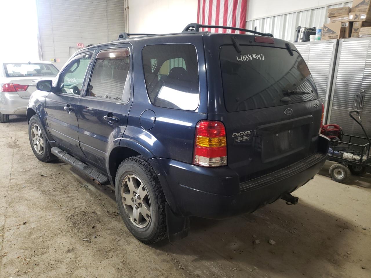 Photo 3 from auction – 2004 FORD ESCAPE LIM with VIN 1FMCU94134KA70445