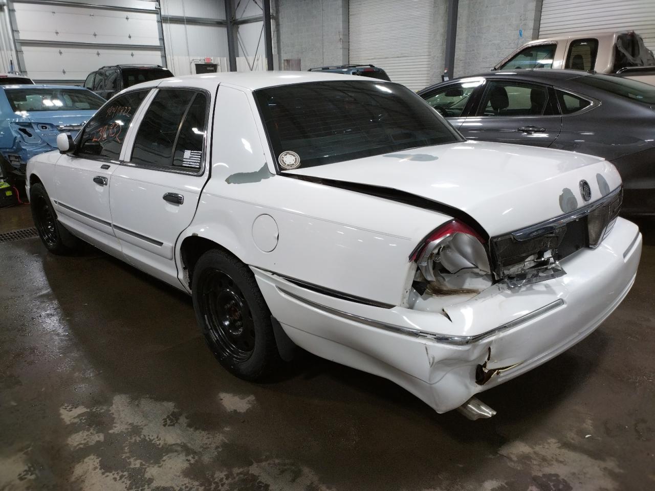 Photo 3 from auction – 2004 MERCURY GRAND MARQ with VIN 2MEFM74W74X604642